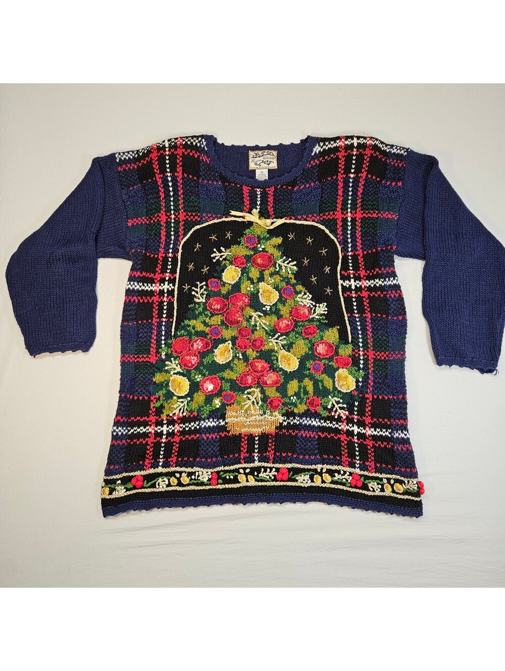Vintage Heirloom Collectibles Christmas Sweater size medium